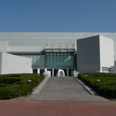 宮崎県立美術館
